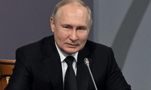 乌克兰再失守一城，泽连斯基以退为进，愿撤军顿巴斯，但有一个条件