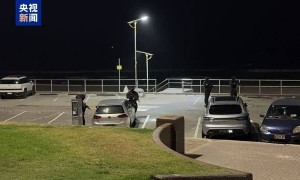 澳大利亚邦迪海滩枪击事件已致12人死亡 警方称其为恐怖袭击