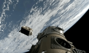 “地球人你好”：首个太空AI发回问候 英伟达H100“上天”